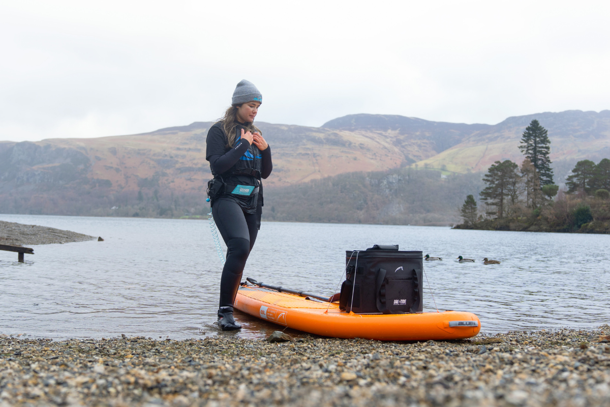 Paddleboarding picnic